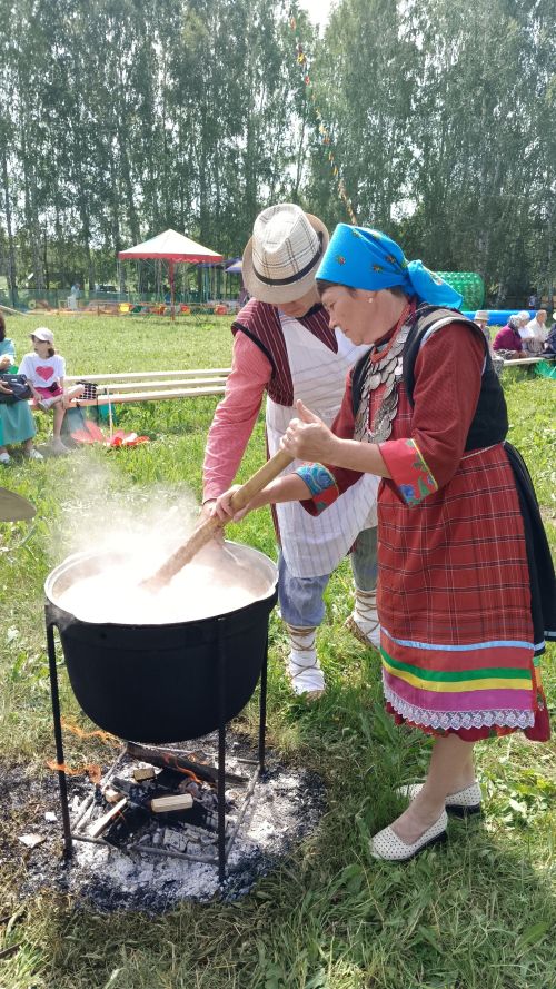 Праздникмылэн одӥгез бадӟымез — со ӝук, ӝук вӧсян