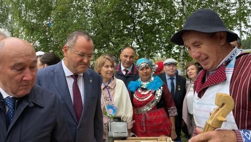 «Гырон-быдтон» гөрләде (+фотолар)