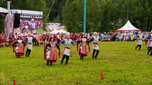 «Гырон-быдтон» гөрләде (+фотолар)