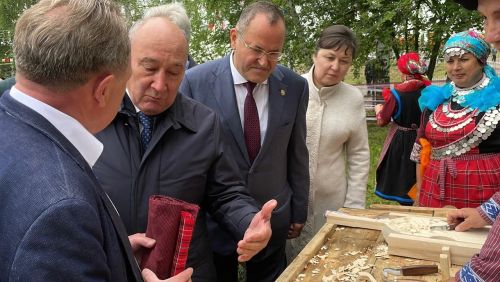 «Гырон-быдтон» гөрләде (+фотолар)