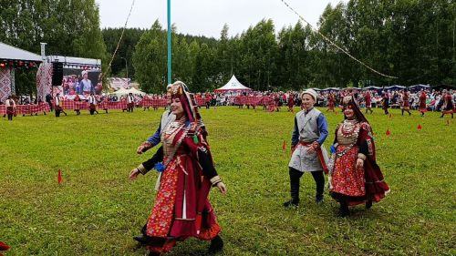«Гырон-быдтон» гөрләде (+фотолар)