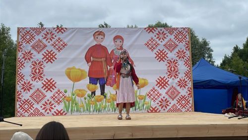 «Гырон-быдтон» гөрләде (+фотолар)