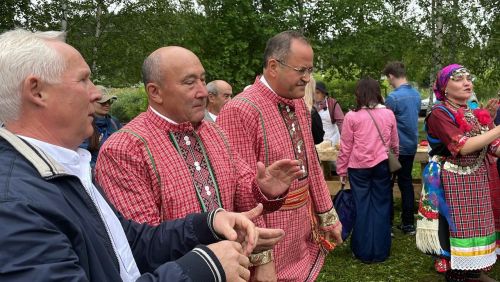 «Гырон-быдтон» гөрләде (+фотолар)
