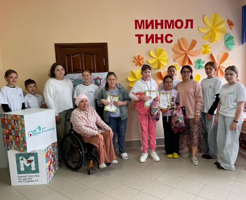 «Факел»да мөмкинлекләре чикләнгән балалар өчен рус шашкасы буенча турнир узды