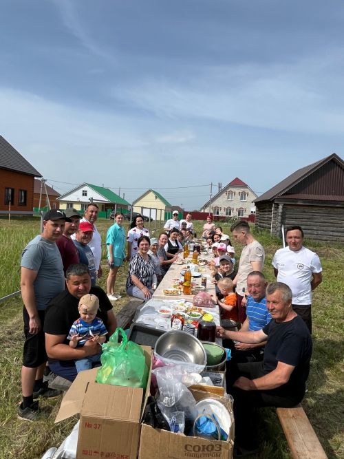 Балтач бистәсенең Михаил Девятаев урамының өске урман ягы күршеләре  Урам бәйрәме уздырды