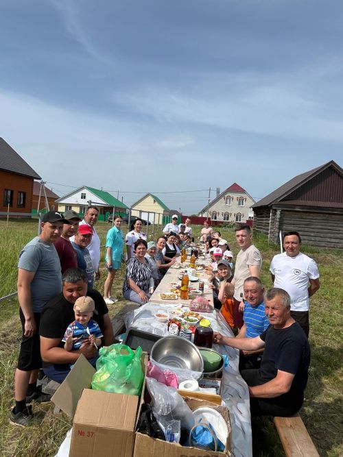 Балтач бистәсенең Михаил Девятаев урамының өске урман ягы күршеләре  Урам бәйрәме уздырды