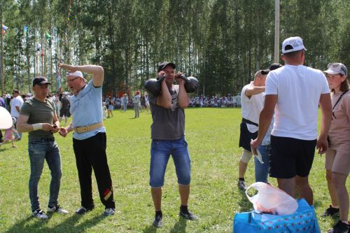 Аяз Хәйретдинов Батыр калды
