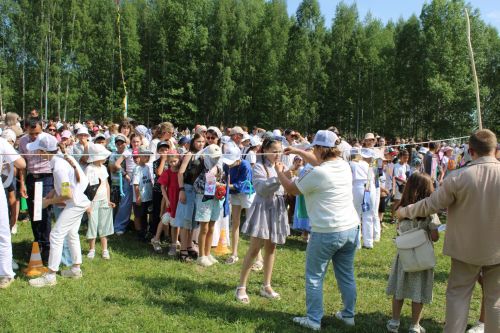 Аяз Хәйретдинов Батыр калды