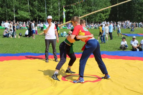 Аяз Хәйретдинов Батыр калды