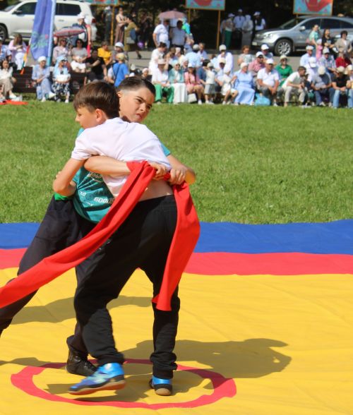 Аяз Хәйретдинов Батыр калды