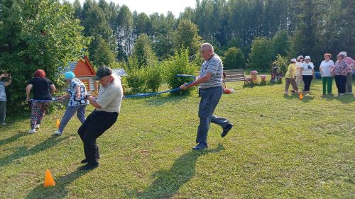 «Наз» социаль хезмәт күрсәтү үзәгендә спорт бәйрәме узды