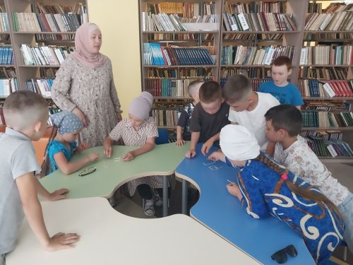 Балтач Үзәк балалар китапханәсендә «Башваткыч — акыл өчен зарядка» сәгате узган