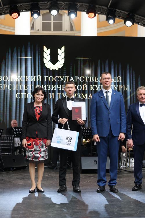 Балтач егете Илмир Йосыповны Мәскәүдә Россиянең спорт министры бүләкләде