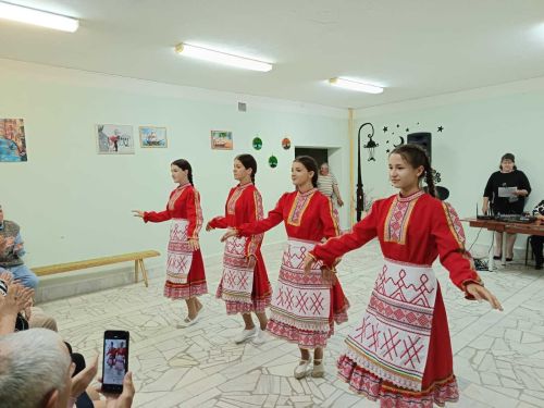 Смәел мәдәният йорты һәм Көшкәтбаш авылы клубы үзешчәннәре «Наз»да булган