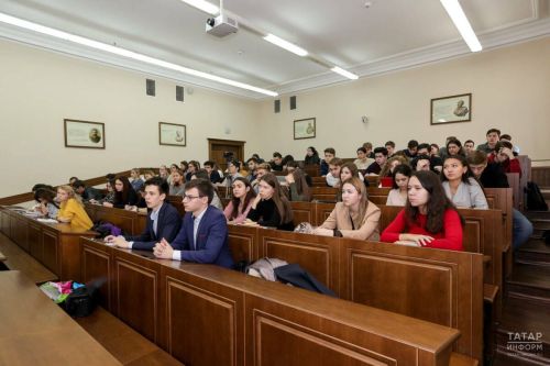 Югары уку йортына кабул итү кампаниясе башланды: өстәмә балл һәм бюджет урыннары күпме?