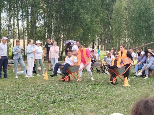 «МДСУ-1» оешмасы эшчеләренә һәм аларның гаиләләренә Сабантуй оештырды