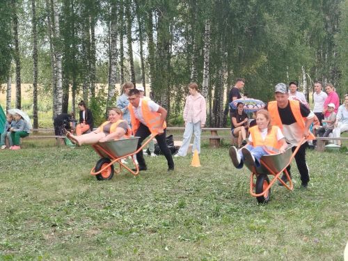 «МДСУ-1» оешмасы эшчеләренә һәм аларның гаиләләренә Сабантуй оештырды