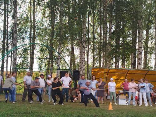 «МДСУ-1» оешмасы эшчеләренә һәм аларның гаиләләренә Сабантуй оештырды