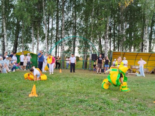 «МДСУ-1» оешмасы эшчеләренә һәм аларның гаиләләренә Сабантуй оештырды