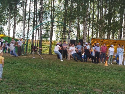«МДСУ-1» оешмасы эшчеләренә һәм аларның гаиләләренә Сабантуй оештырды