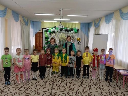 Хезмәт министрлыгы ноябрь башында өч көнлек эш атнасы турында хәбәр итте