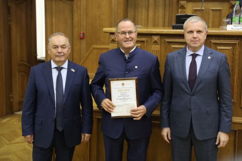 Балтачлылар «Муниципаль идарә өлкәсендә иң яхшы хезмәткәр» конкурсында җиңү яулады