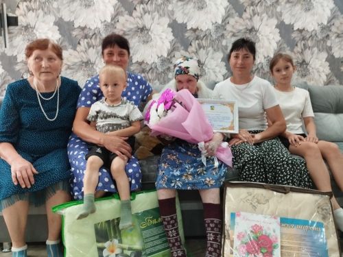 Кургем гуртын одӥг юбилярлы тросгес луиз