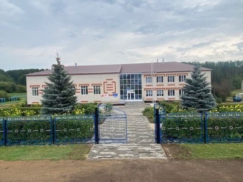 Яңа уку елын Шубан укучылары матур бинада каршы ала