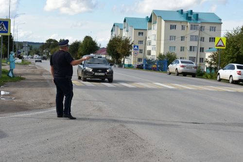 Машинада бала ничек йөрергә тиеш, яңа законны беләсеңме?