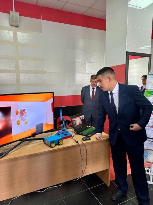 Балтачта белем һәм тәрбия бирү учреждениеләренең һөнәри юнәлеш буенча күргәзмәсе тәкъдим ителде