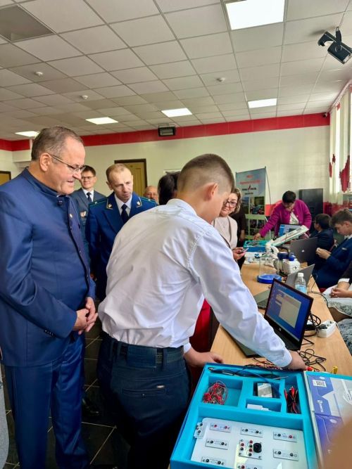 Балтачта белем һәм тәрбия бирү учреждениеләренең һөнәри юнәлеш буенча күргәзмәсе тәкъдим ителде