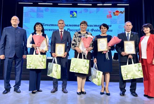 Район мәгариф идарәсе җитәкчесе Ренат Мөхәрләмов чыгышыннан өзекләр