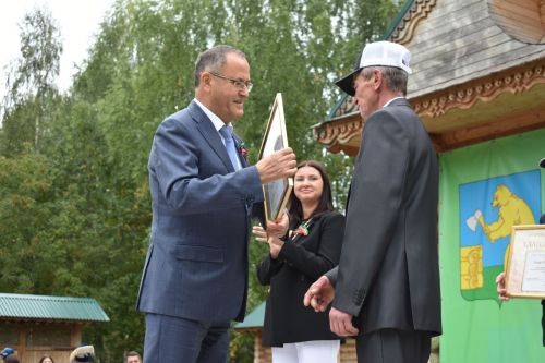 Райондашларыбыз мактаулы бүләкләргә лаек булды (+ бик күп фото)