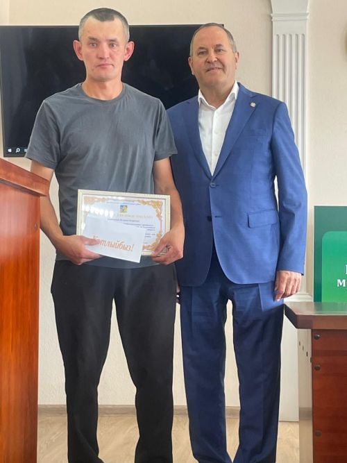 Балтачта төзүчеләрне бүләкләделәр