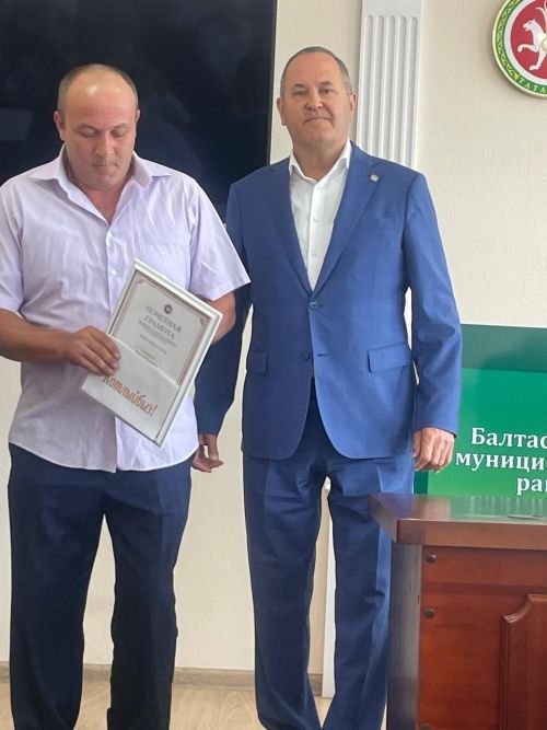Балтачта төзүчеләрне бүләкләделәр