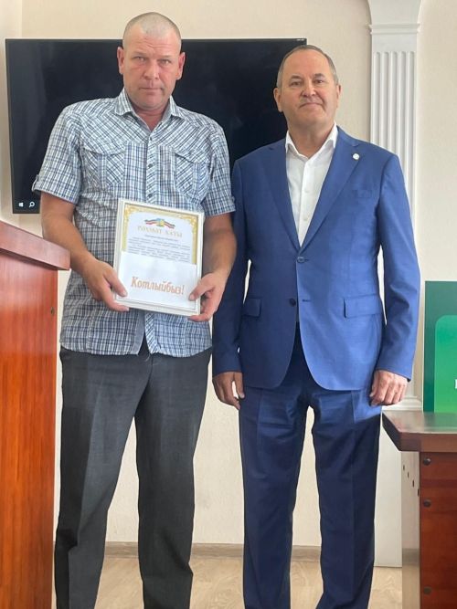 Балтачта төзүчеләрне бүләкләделәр