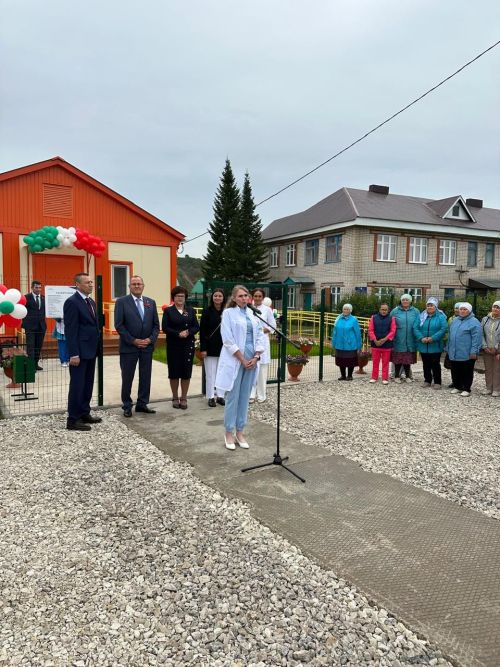 Бүген Шубан авылында яңа модульле фельдшер-акушерлык пункты ачылды