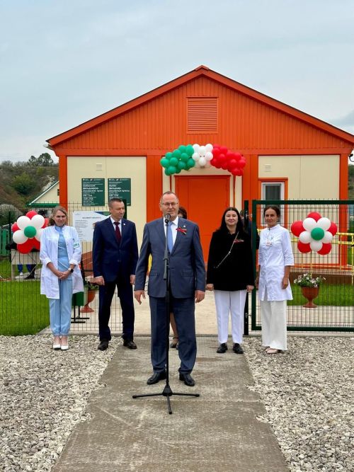 Бүген Шубан авылында яңа модульле фельдшер-акушерлык пункты ачылды