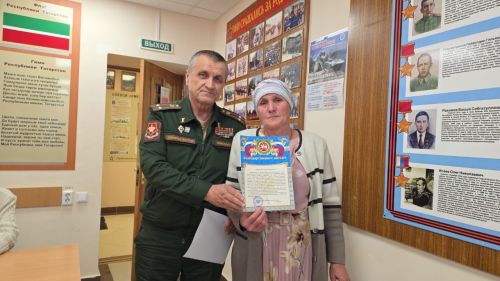 Балтач хәрби комиссары лачындай уллар үстергән әниләргә баш иеп рәхмәт белдерде