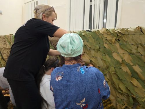 Чапшар авылы волонтерлары хәрби сеткалар үрү осталарына әверелеп беттеләр