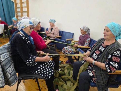 Чапшар авылы волонтерлары хәрби сеткалар үрү осталарына әверелеп беттеләр