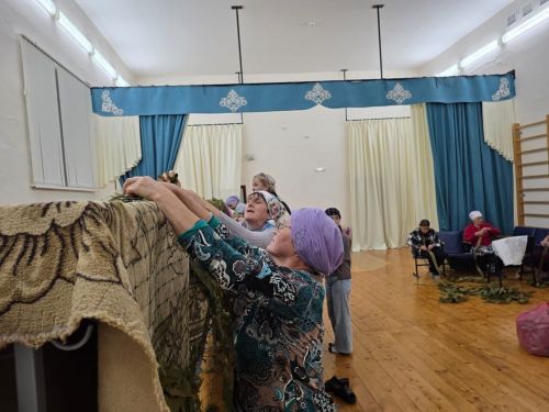 Чапшар авылы волонтерлары хәрби сеткалар үрү осталарына әверелеп беттеләр