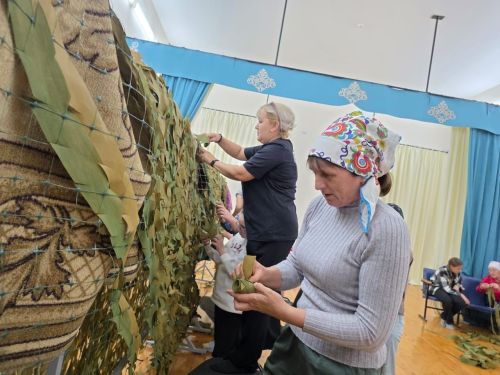Чапшар авылы волонтерлары хәрби сеткалар үрү осталарына әверелеп беттеләр