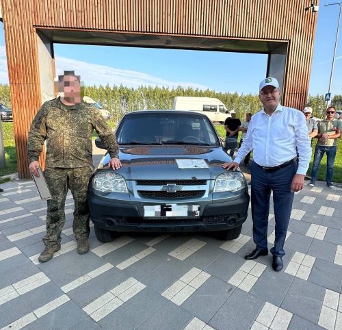 «Шевроле - Нива» машинасын махсус операция зонасына танк ротасы командиры үзе  алып китте
