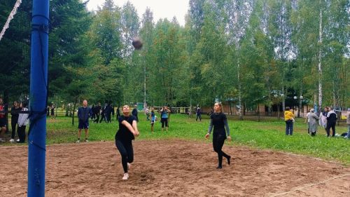 Балтачта Республикасы көне уңаеннан, «Сабантуй» ял паркында ярышлар узды