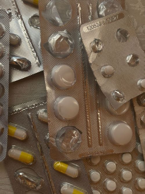 Табиб Гонконг гриппының нинди хәтәр белән янавын аңлаткан