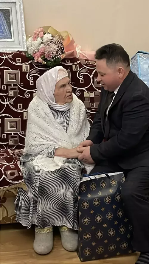 Рәйсә Гәрәева 100 яшьтә дә матур сөйләме, акыл камиллеге, зәвыклыгы белән шаккатырды