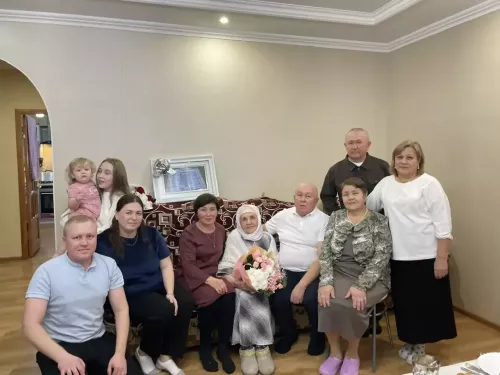 Рәйсә Гәрәева 100 яшьтә дә матур сөйләме, акыл камиллеге, зәвыклыгы белән шаккатырды