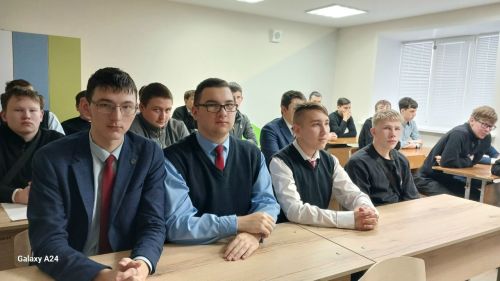 «Форпост» үзәге җитәкче Арча аграр-сәнәгать һөнәр көллиятенең 2нче филиалы студентлары белән очрашты