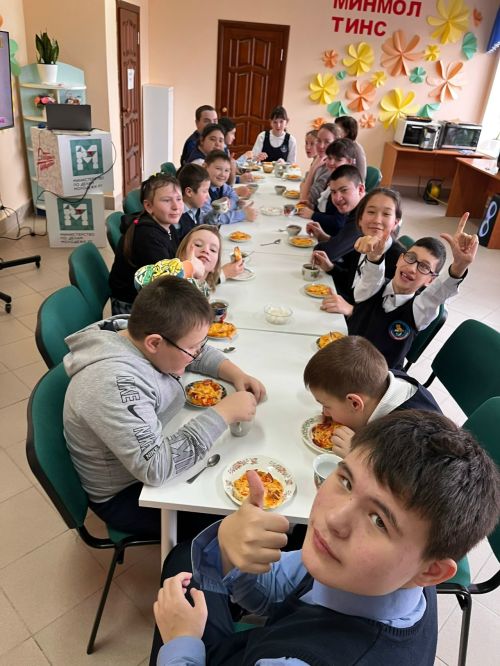 «Факел» клубында яшь пицца пешерүчеләр җыелды